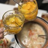 夜宵经常来吃的砂锅粥店，海鲜烤串都挺不错！