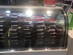 -周黑鸭(北京海淀区新中关店)
