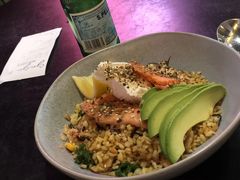 牛油果三文鱼波蛋谷物碗-gaga(深圳福田星河COCO Park店)