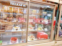 面包甜点陈列柜-嘉华饼屋JOY BAKERY(南屏街店)