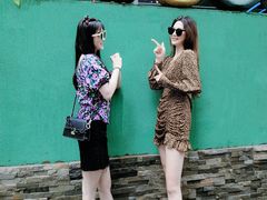 -百里峡七彩艺术小镇