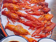 -虾弄弄海派小龙虾·牛羊蝎子火锅
