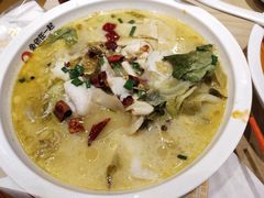 热炝酸菜鱼-鱼你在一起(顺义国泰生活广场机场店)
