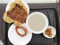焦圈-聚德华天护国寺小吃(甜水园店)