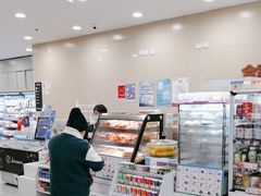 -全家便利店(上海南站站店)