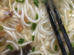 -八一路好吃街(雨田商务大厦店)