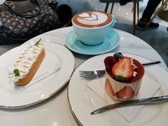 -Fridi Patisserie Cafe