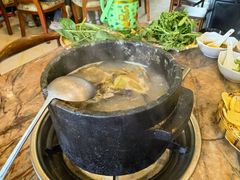 -鲁朗纳麦石锅鸡庄园