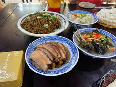 -蓝田九大碗民俗食府(蓝田店)