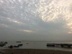 -巴陵广场