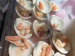 -雍容荟帝王蟹活龙虾展台自助(IFS黑金店)