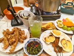 -金马门国际美食百汇(珞喻路店)
