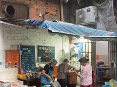 -梁阿婆廿年老牌扣肉糯米饭