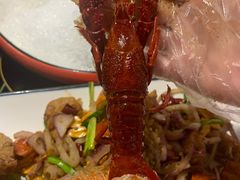 -虾弄弄海派小龙虾·牛羊蝎子火锅