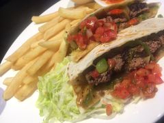 墨西哥风味烩牛肉配Pita-bluefrog蓝蛙(皇庭广场店)