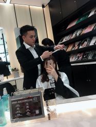-HAIR CORNER