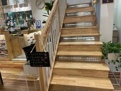 -猫的天空之城概念书店(束河店)