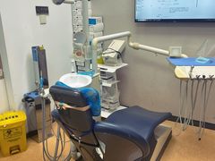 -瑞尔齿科(上海长风大悦城店)