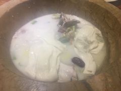 -滇香肴·云南菜蒸汽石锅鱼(云南北路店)
