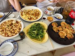 -覃记海鲜美食餐厅