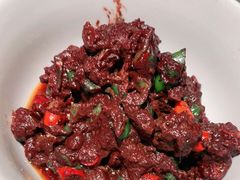 -老湖南民间菜·牛肉十八炒(花都店)