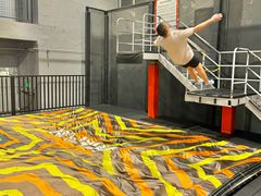 -嗨翻Hi-Fun竞技主题乐园·蹦床亲子生日轰趴(国光1937店)