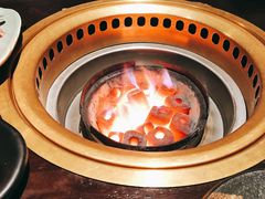 -山川小町·极番烧肉(新地假日广场店)