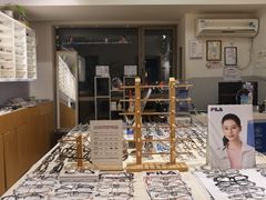 -天空之镜眼镜店蔡司依视路授权店(天通苑店)