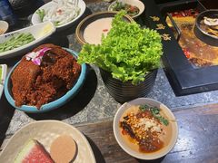 -老牌坊云南鱼豆花火锅(哈西万达店)