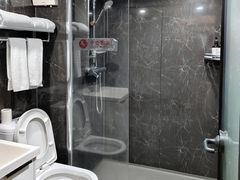 -铂斯登行政公寓(深圳北站汇隆中心店)