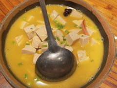 -泉畔人家·老济南经典鲁菜(大明湖店)