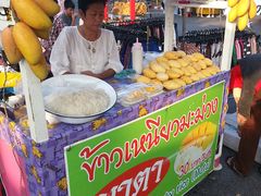 -芒果糯米饭摊子