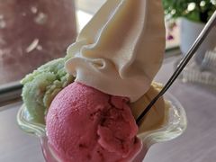 -古老冰山特色冰淇淋店(艾提尕尔店)
