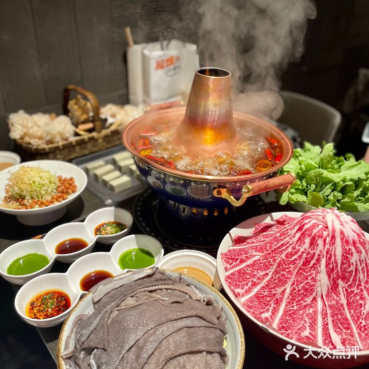 北京探店｜看京剧吃火锅·新京熹