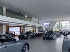-上海冠松华奥奥迪4S店(张江店)