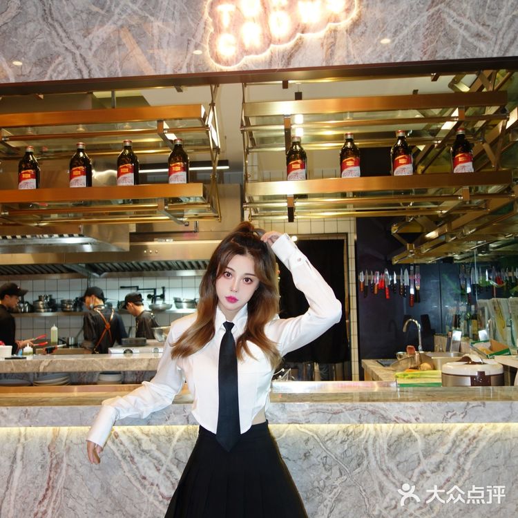 全国首发🔥‼️全国首家BMW宝马餐酒吧！进军成都❤️了！