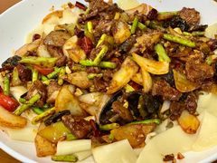 香锅裤带面-新疆美食兰州拉面家常菜