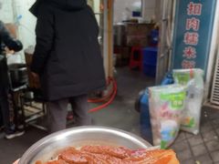-梁阿婆廿年老牌扣肉糯米饭