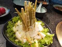 -湊湊火锅·茶憩(新中关购物中心店)