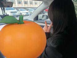 -罗亚帝造型·烫发染发