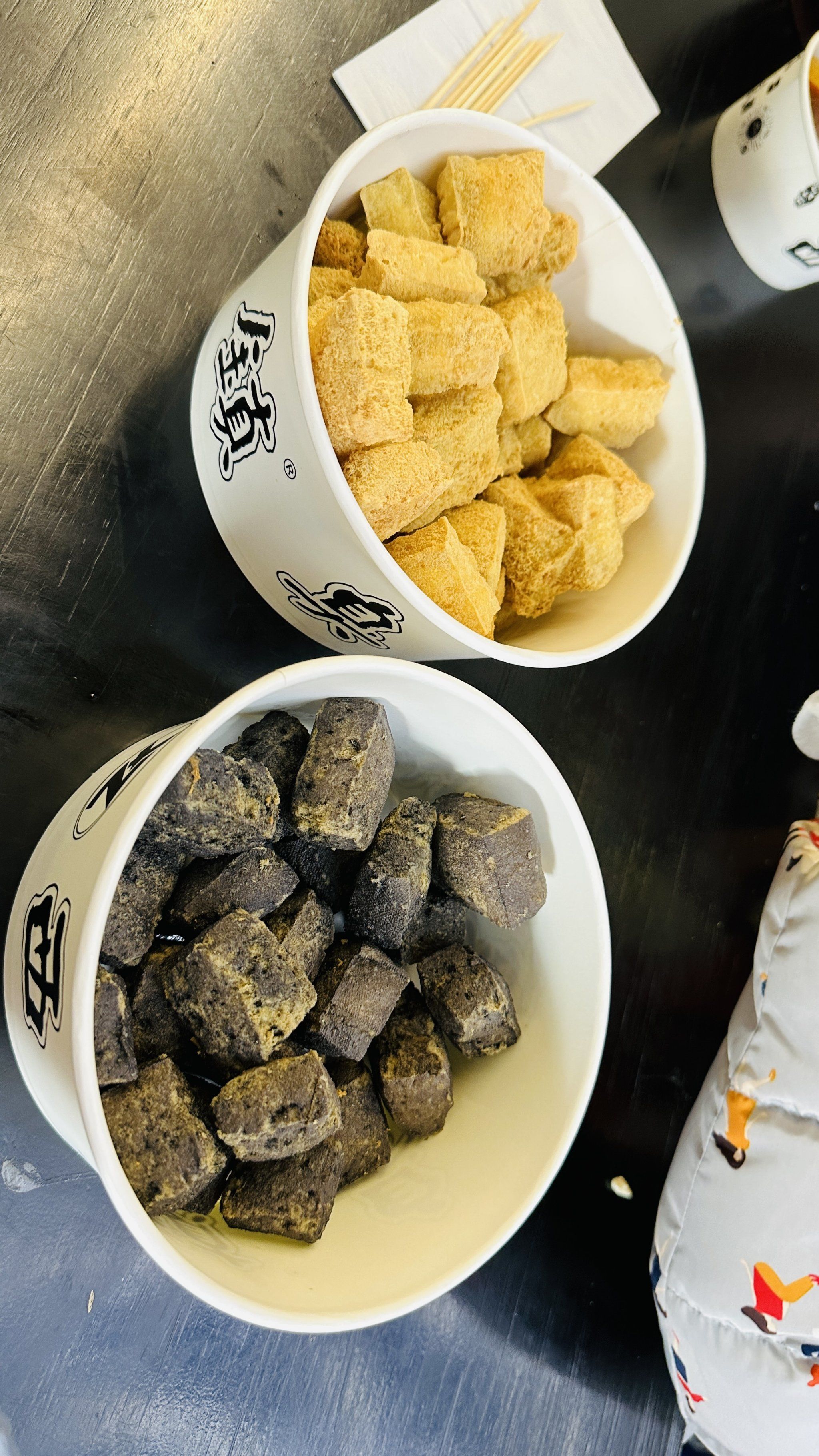 青岛西镇臭豆腐,香味复活,梅菜肉烧饼亦飘香96