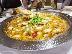 激情椒麻梭边鱼-巴特餐饮6加1音乐餐吧·新疆菜