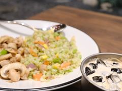 -F+轻食健身赋能空间(中华北路国贸商场店)