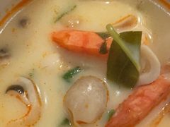 -大头虾越式风味餐厅(光明广场店)