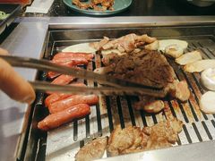 -臻牛烤肉