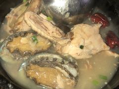 鲍鱼参鸡汤-真情鲍鱼海鲜汤