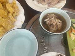 -金卯白肉罩火烧