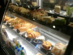面包甜点陈列柜-星巴克(无锡大东方店)