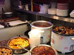 -爆炸头阿姨小四川正宗川味小吃(无任何分店)