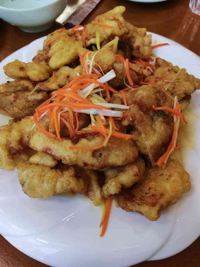 等了半天!早饭只有包子